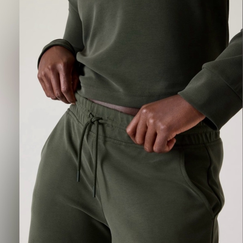 athleta sea soft cropped wide leg pants - Picture 2 of 10